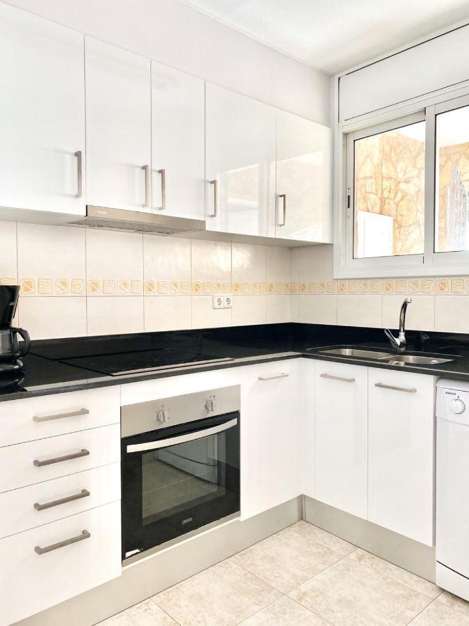 Appartement Devant La Plage Roses Exteriér fotografie