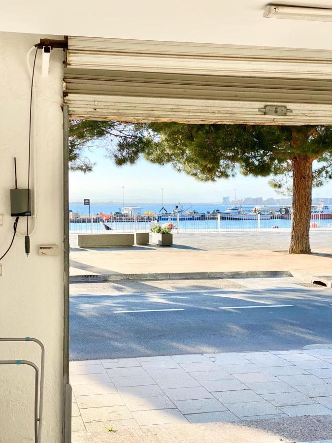 Appartement Devant La Plage Roses Exteriér fotografie