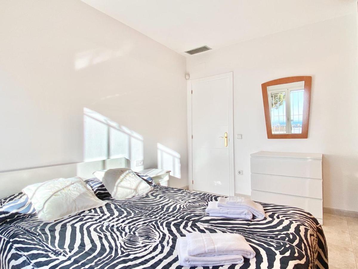 Appartement Devant La Plage Roses Exteriér fotografie