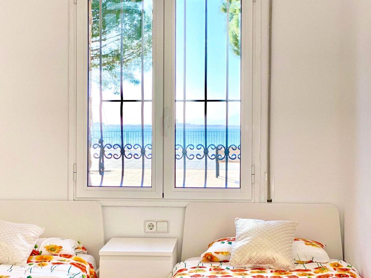 Appartement Devant La Plage Roses Exteriér fotografie